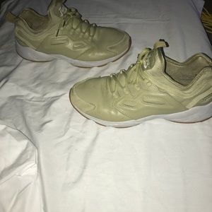 Men’s Reebok sneaker